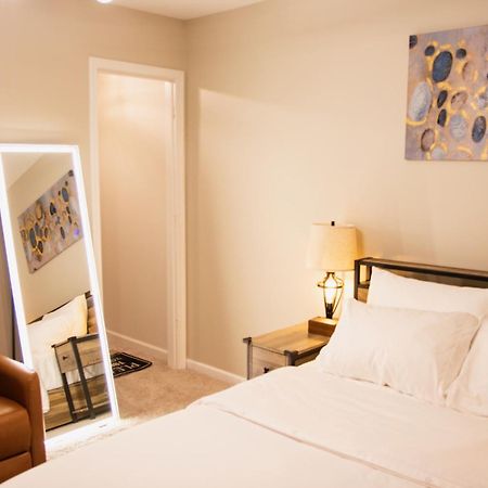 Hometel Premium Guest Suite W/ Private Entrance Ypsilanti Eksteriør billede