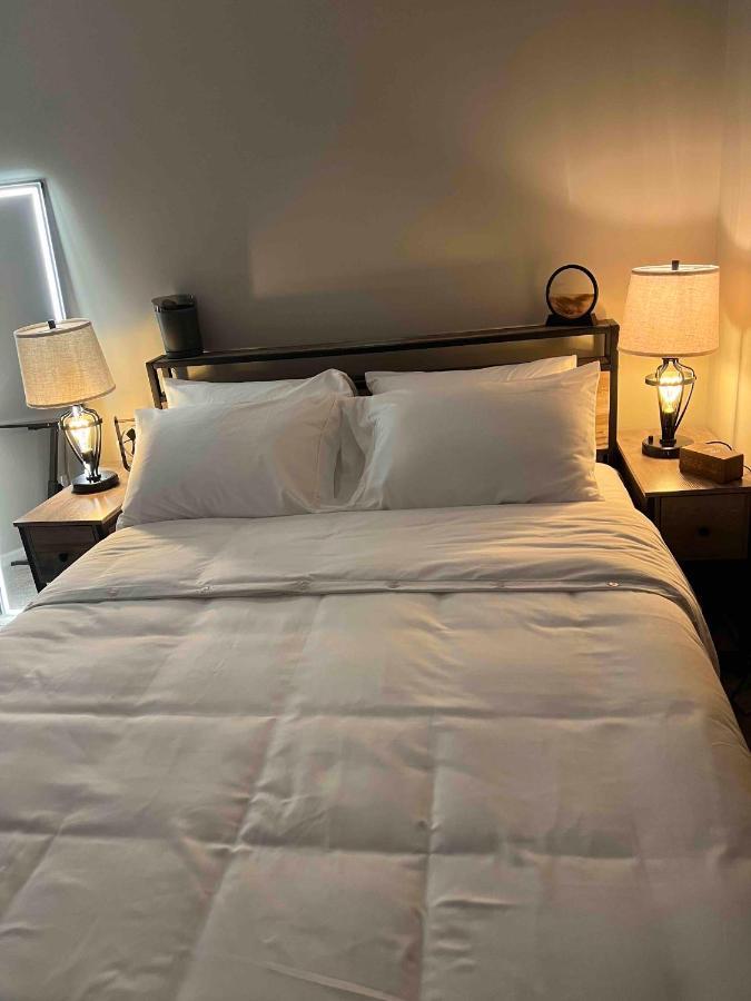 Hometel Premium Guest Suite W/ Private Entrance Ypsilanti Eksteriør billede