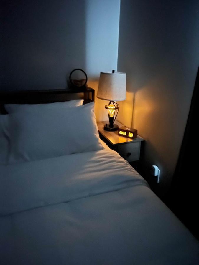 Hometel Premium Guest Suite W/ Private Entrance Ypsilanti Eksteriør billede