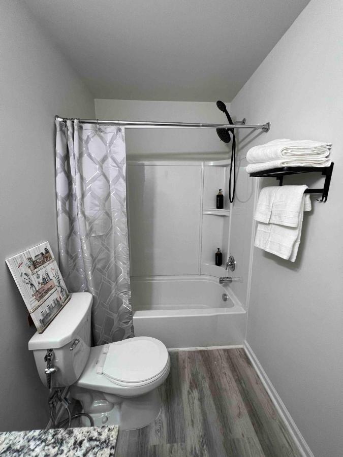 Hometel Premium Guest Suite W/ Private Entrance Ypsilanti Eksteriør billede