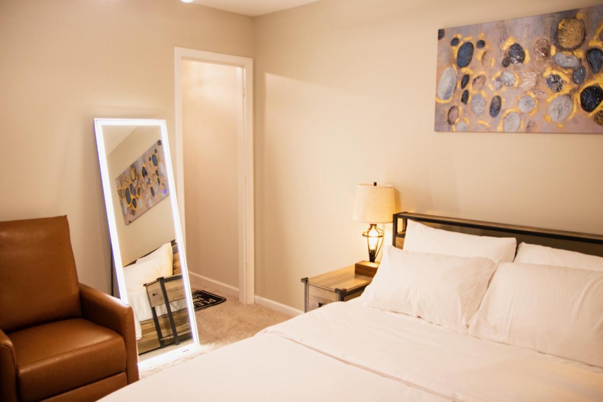 Hometel Premium Guest Suite W/ Private Entrance Ypsilanti Eksteriør billede